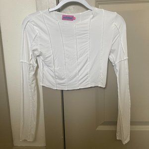 edikted white long sleeve cropped tee